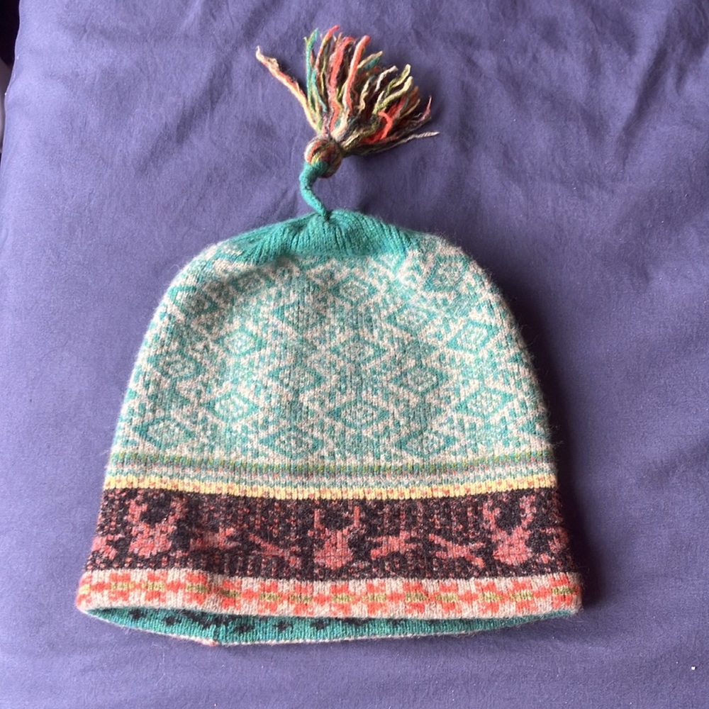 Eribe Fairisle Scotland 100% Lambs Wool Knit Winter Hat Tassel